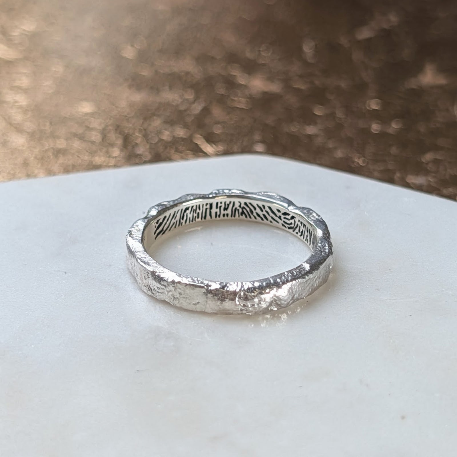 FINGERPRINT SLIM RING - MOLTEN TEXTURE