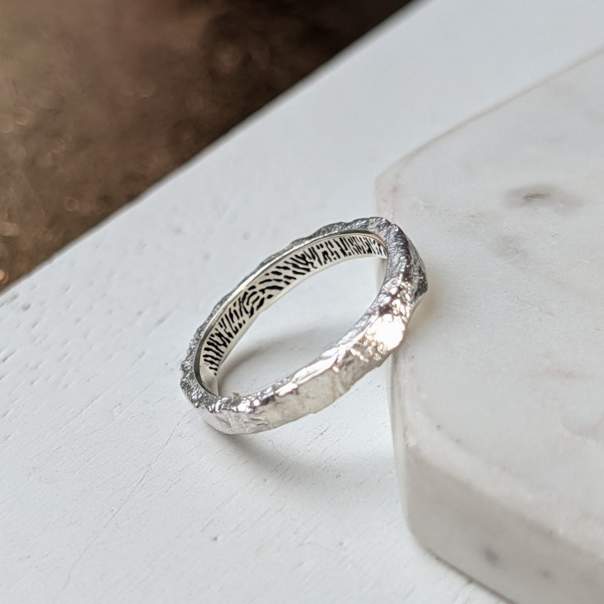 FINGERPRINT SLIM RING - MOLTEN TEXTURE