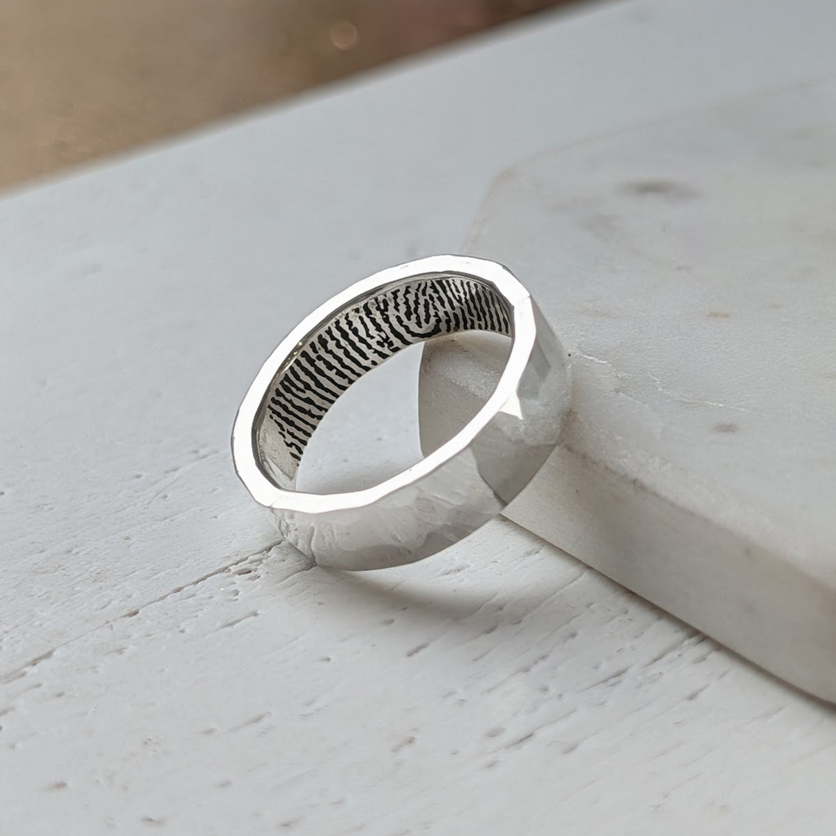 FINGERPRINT WIDE RING - HAMMERED TEXTURE