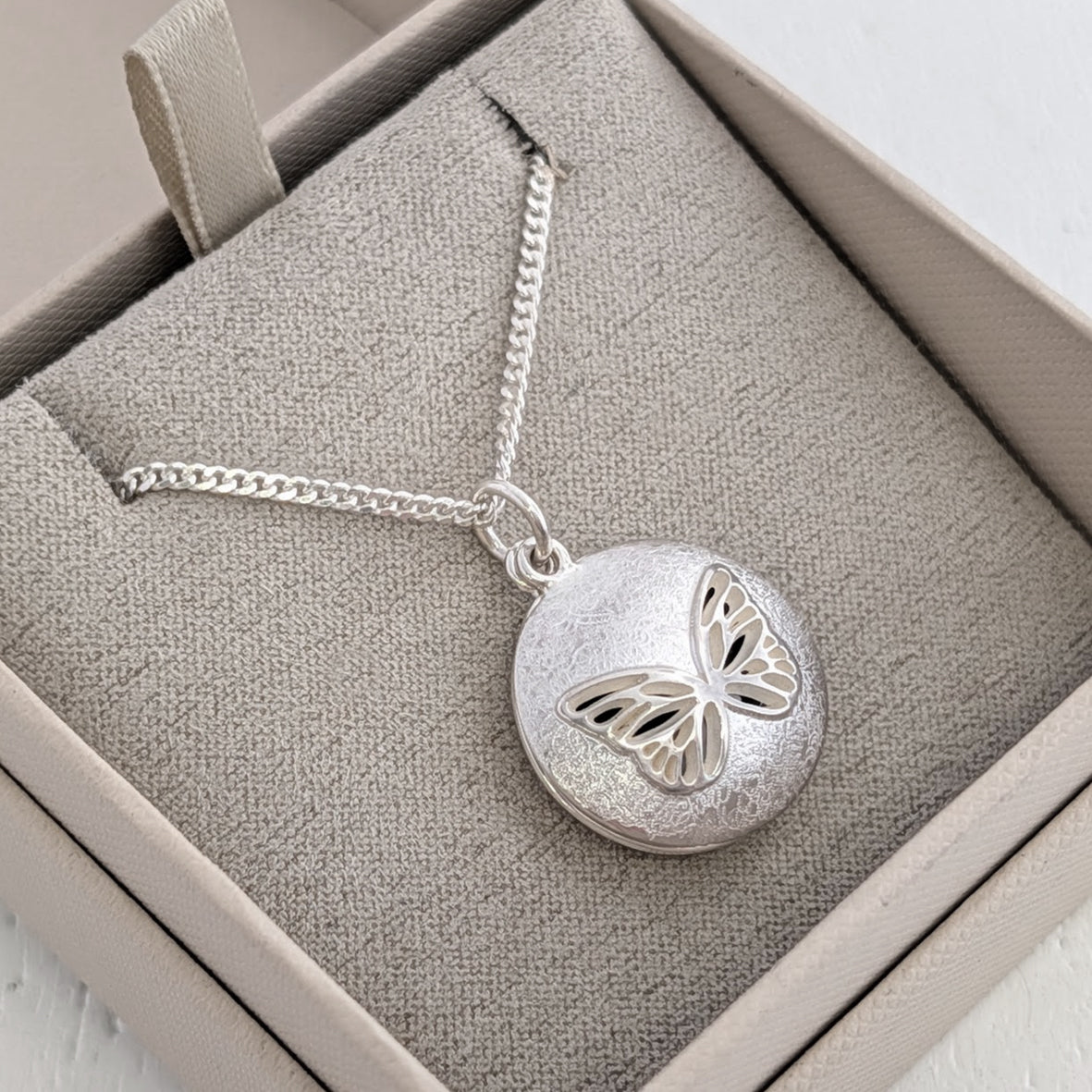 MEMORIAL ASHES BUTTERFLY LOCKET