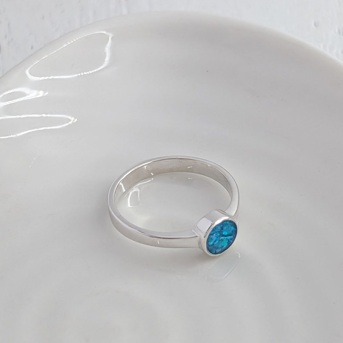 MEMORIAL ASHES DOT RING