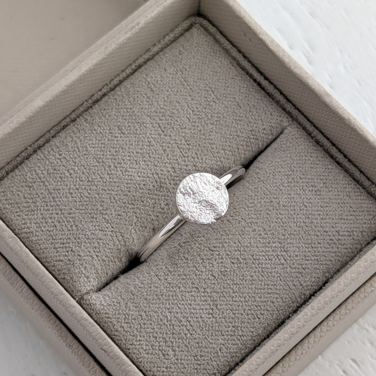 Memorial Ashes Ring - Silver