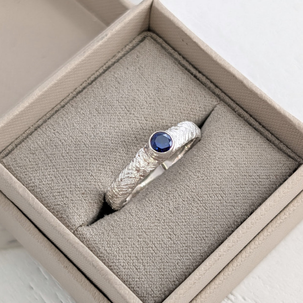 MEMORIAL ASHES TEXTURED RING WITH BIRTHSTONE