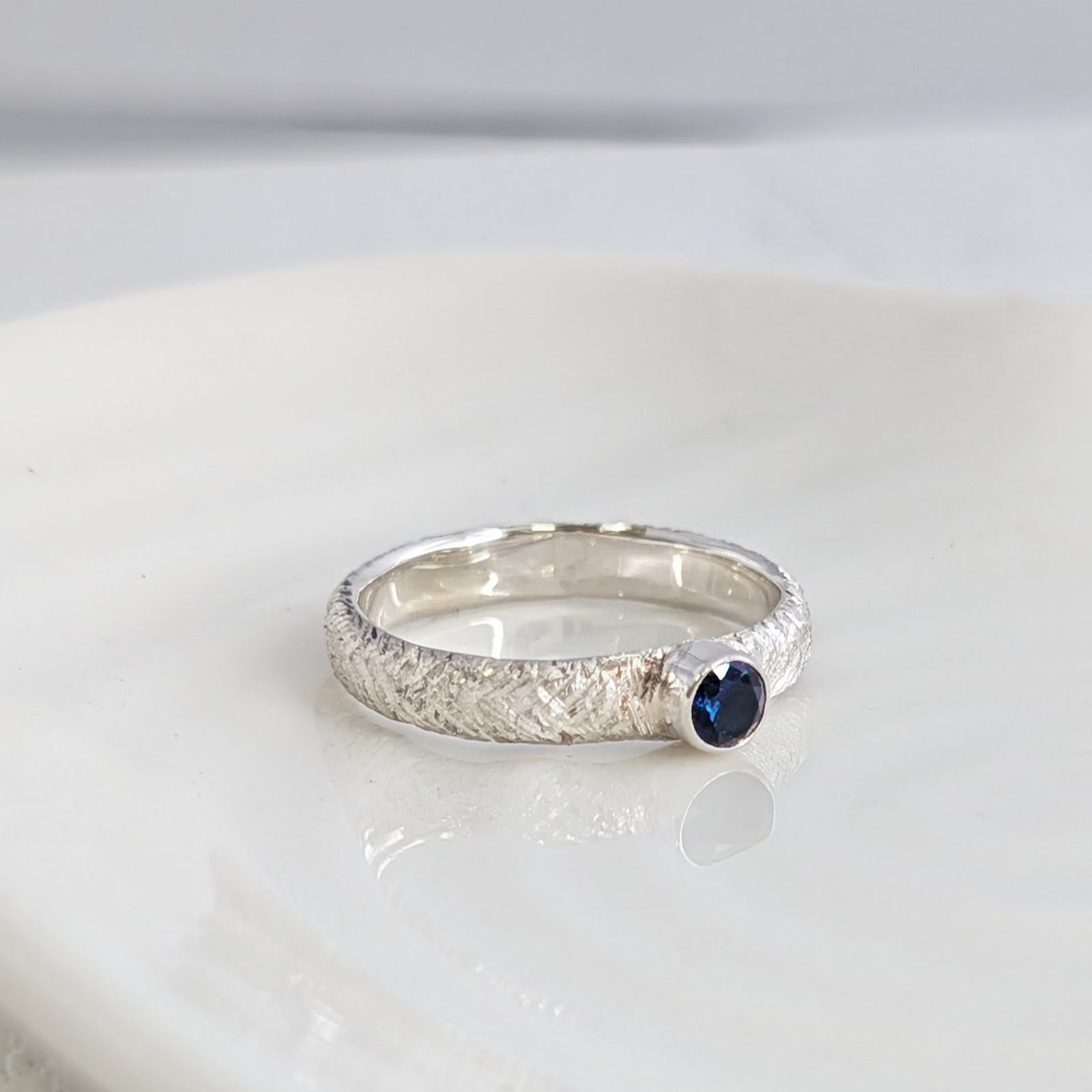 MEMORIAL ASHES TEXTURED RING WITH BIRTHSTONE