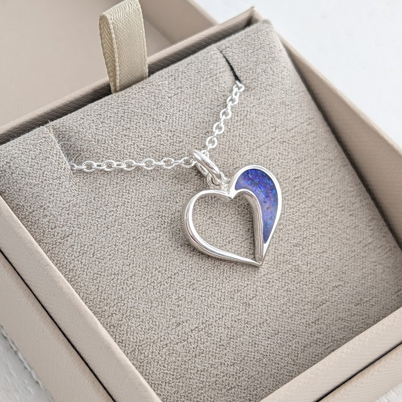 MEMORIAL ASHES ETERNAL HEART PENDANT
