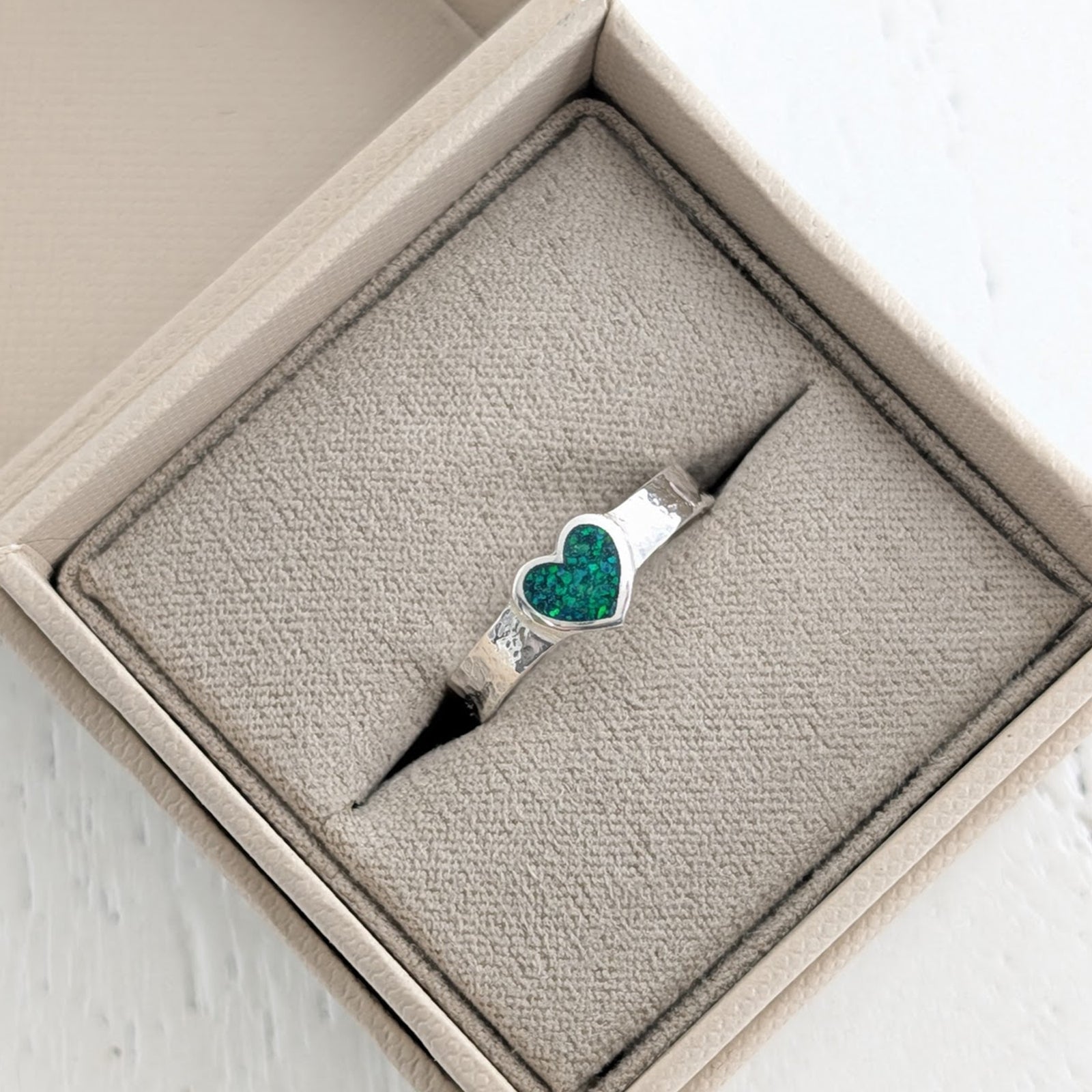 MEMORIAL ASHES HEART HAMMERED RING
