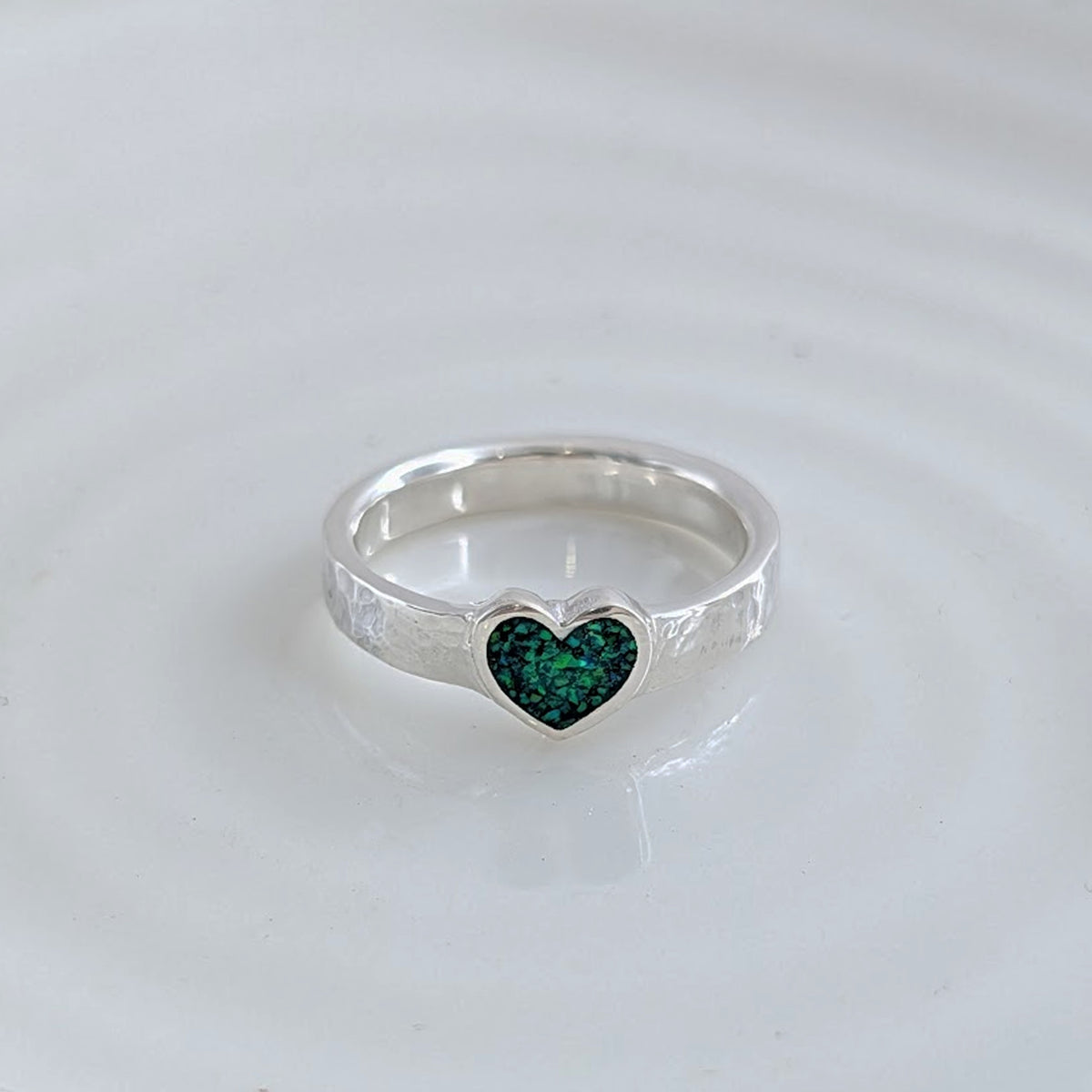 MEMORIAL ASHES HEART HAMMERED RING