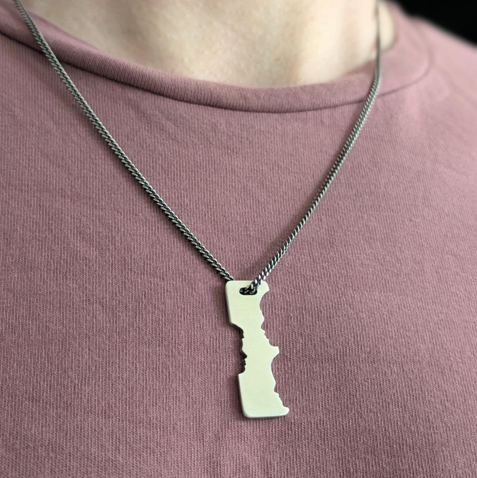 PERSONALISED FAMILY FACES SILHOUETTE NECKLACE