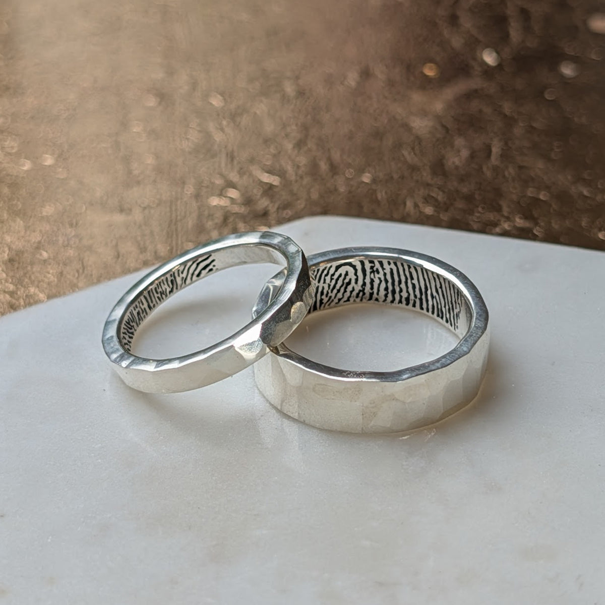FINGERPRINT WEDDING RING SET - HAMMERED BANDS