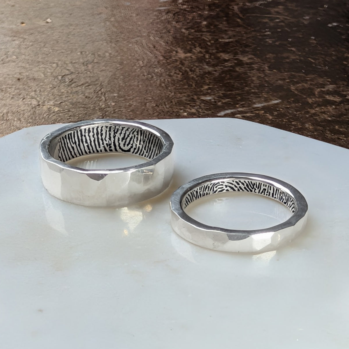 FINGERPRINT WEDDING RING SET - HAMMERED BANDS