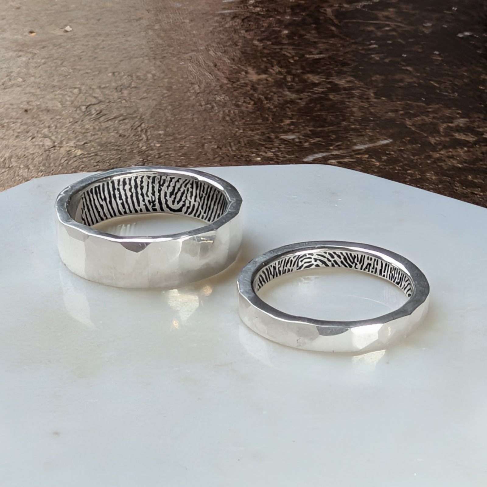FINGERPRINT WEDDING RING SET - HAMMERED BANDS